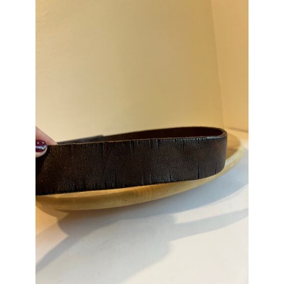 90s Brown Distressed Look Genuine Leather Square Gold Buckle Belt Size Medium main image 6